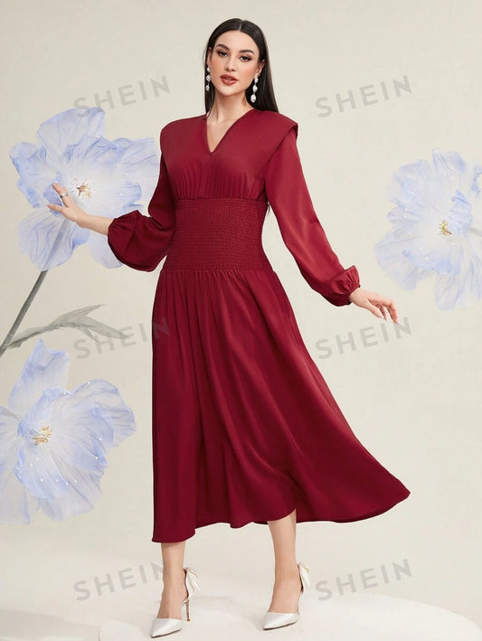 SHEIN Modely فستان رقبة على شكل حرف V مع أكمام فانوس وألواح ناهضة باللون الأحمر البرغندي