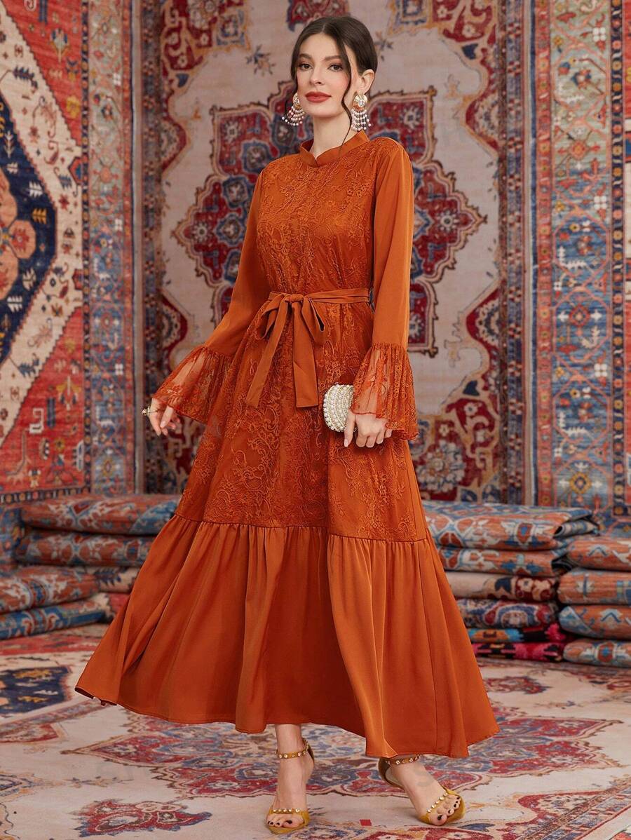 SHEIN Najma فستان نسائي بتصميمات مختلفة من الدانتيل وتفاصيل بتموجات الأطراف