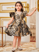 SHEIN Kids فستان بنات مخملي جاكار مزين باللؤلؤ والخرز، ذو أكمام طائرة للفتيات الصغيرات