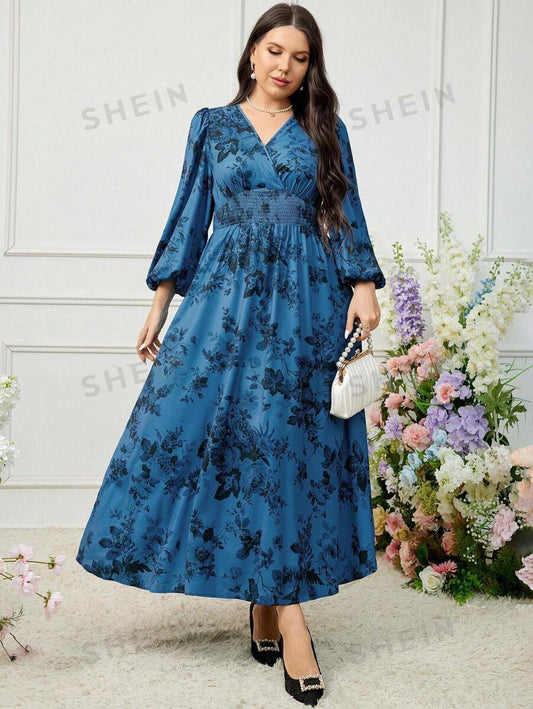 SHEIN Modely ملابس نسائية عربية يومية بسيطة مطبوعة عشوائية بمقاس زائد