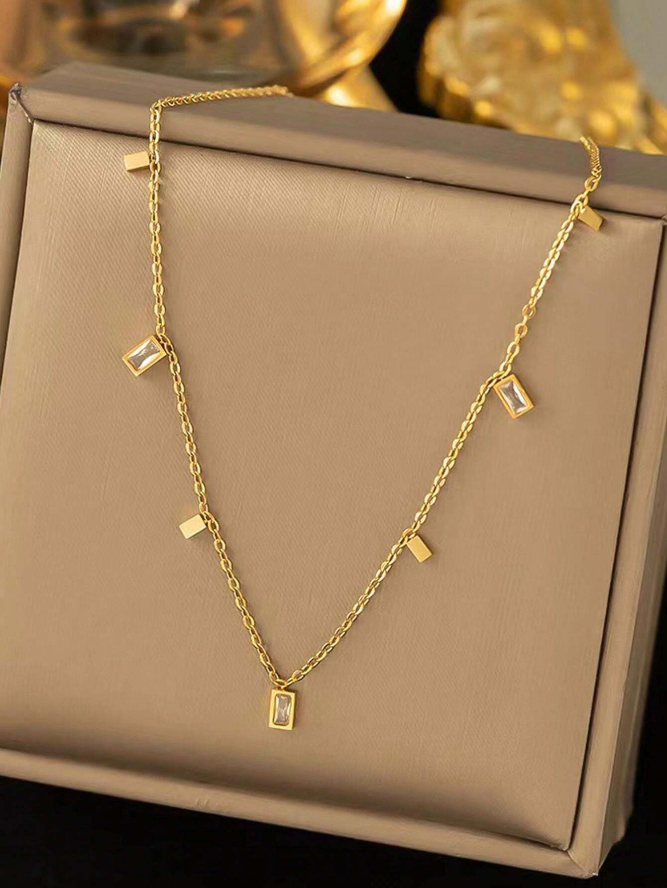 SHEIN قلادة مربعات أنيقة