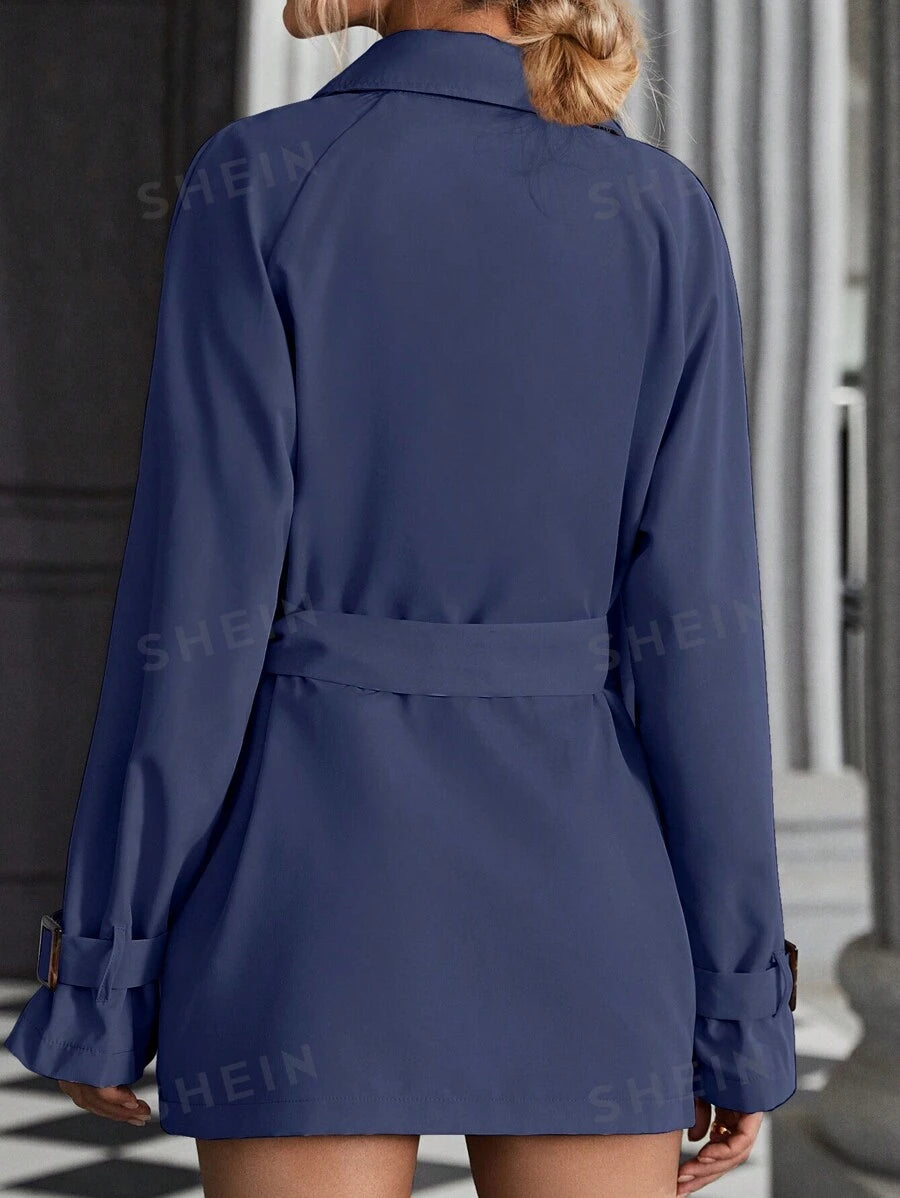 SHEIN LUNE معطف مطر بياقة مطوي مسنن اكمام راجلان صف ازرار مزدوجة حزام بمشبك