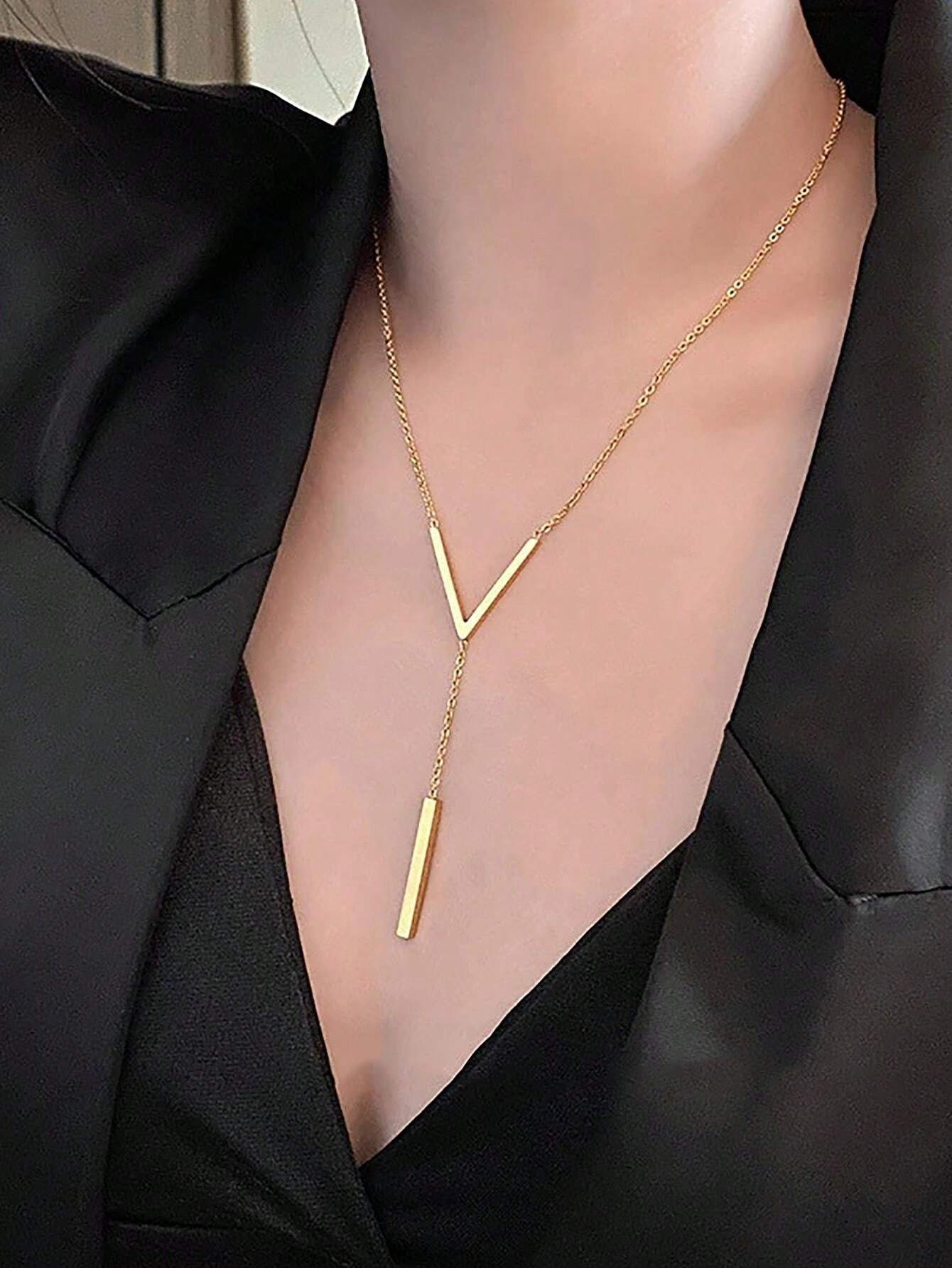 قلادة حرفية بسيطة من الفولاذ المقاوم للصدأ ذات اللون الذهبي كمجوهرة سلسلة طويلة عصرية للنساء وإكسسوار للحفلات (قطعة واحدة)