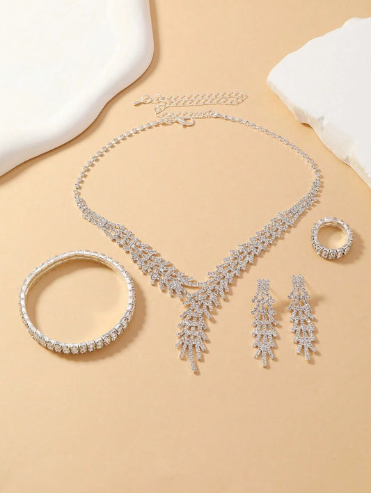 SHEIN طقم 4 قطع كريستال بتصميم تاج (قلادة، أقراط، خاتم، سوار)