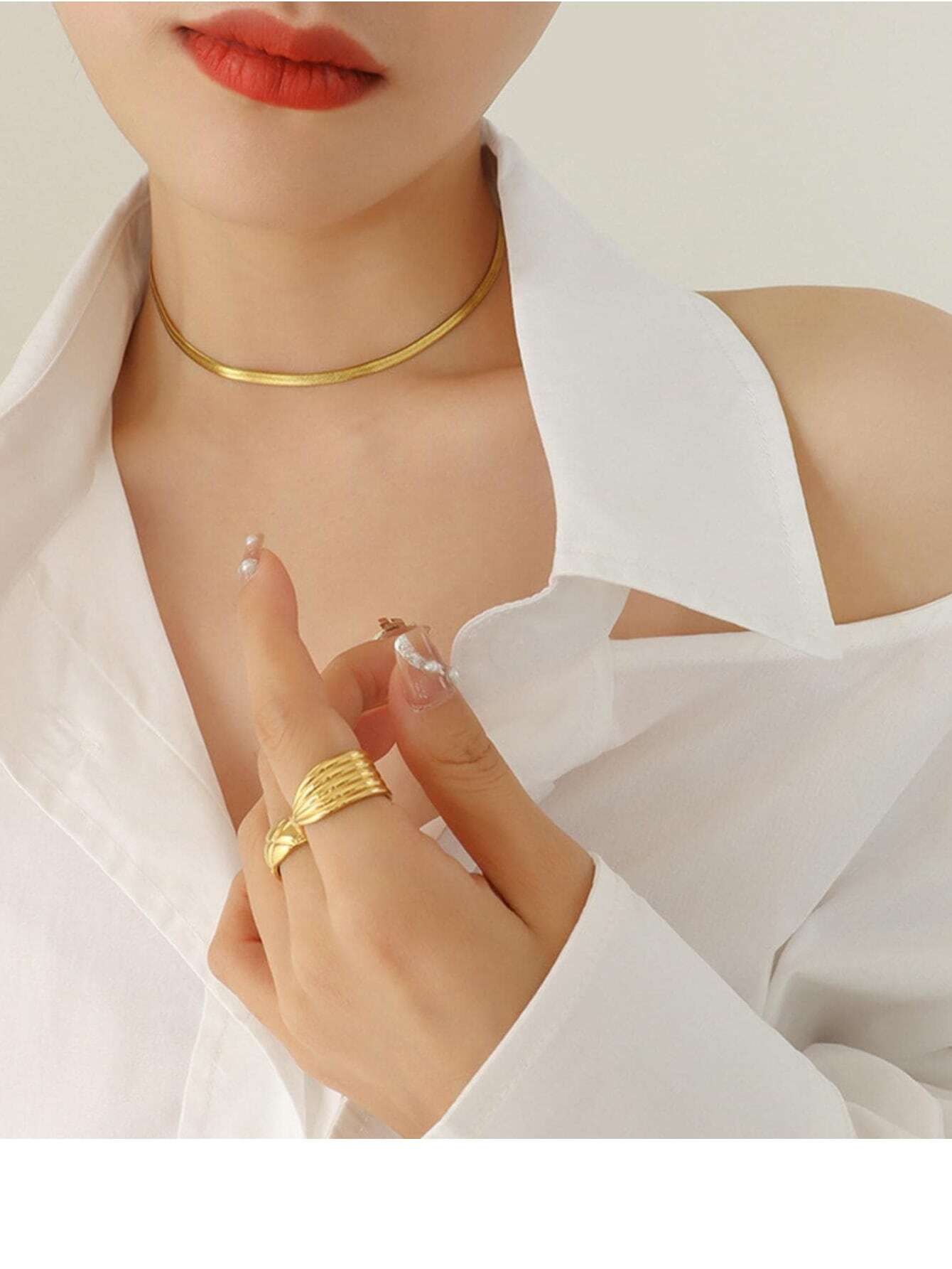 قلادة بسلسلة موضة فولاذ غير قابل للصدأ مبسط للنساء الى الحياة اليومية قطعة واحدة