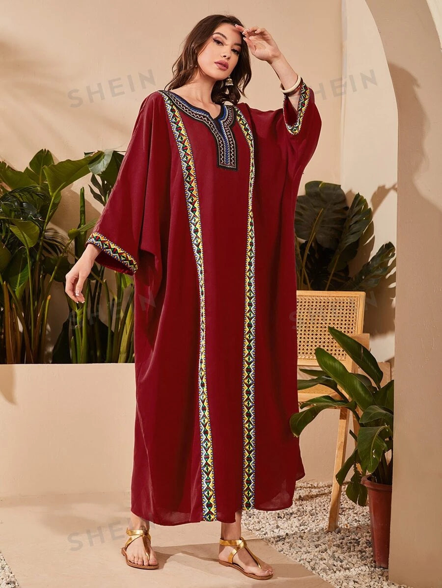 SHEIN Najma قفطان نسائي تطريز على الياقة