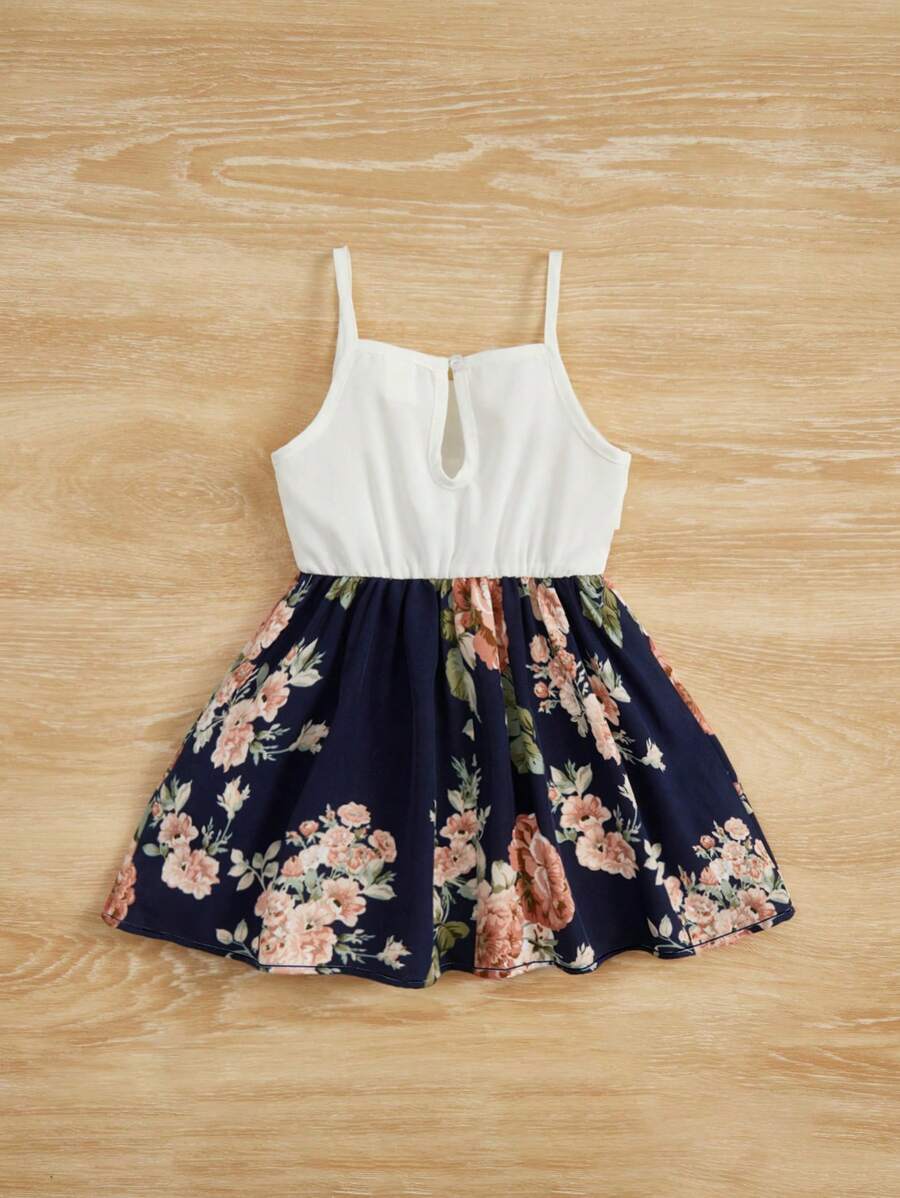 SHEIN Kids فستان بنات أطفال بطبعات زهور وتفاصيل كشكش