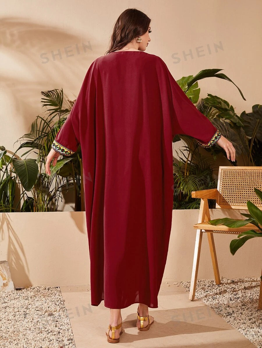 SHEIN Najma قفطان نسائي تطريز على الياقة