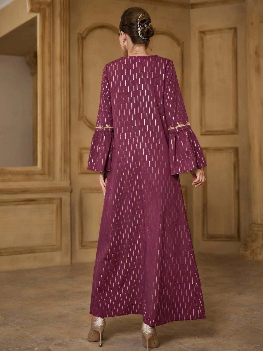 SHEIN Najma وأكمام مزينة بتطريزات Vفستان تونك برقبة