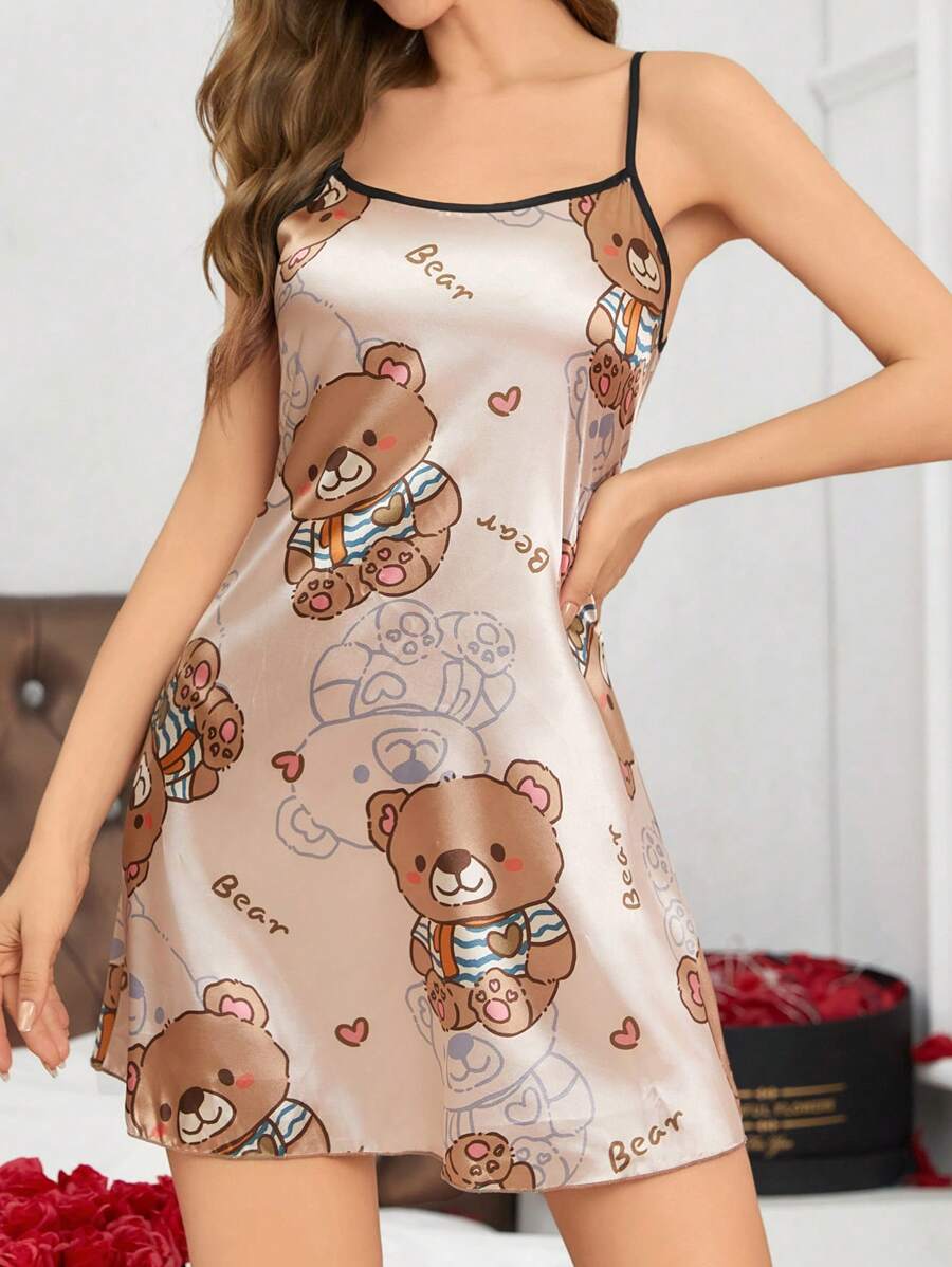 SHEIN فستان نوم نسائي كامي من الساتان بتصميم طباعة كرتونية وتفاصيل تباينية