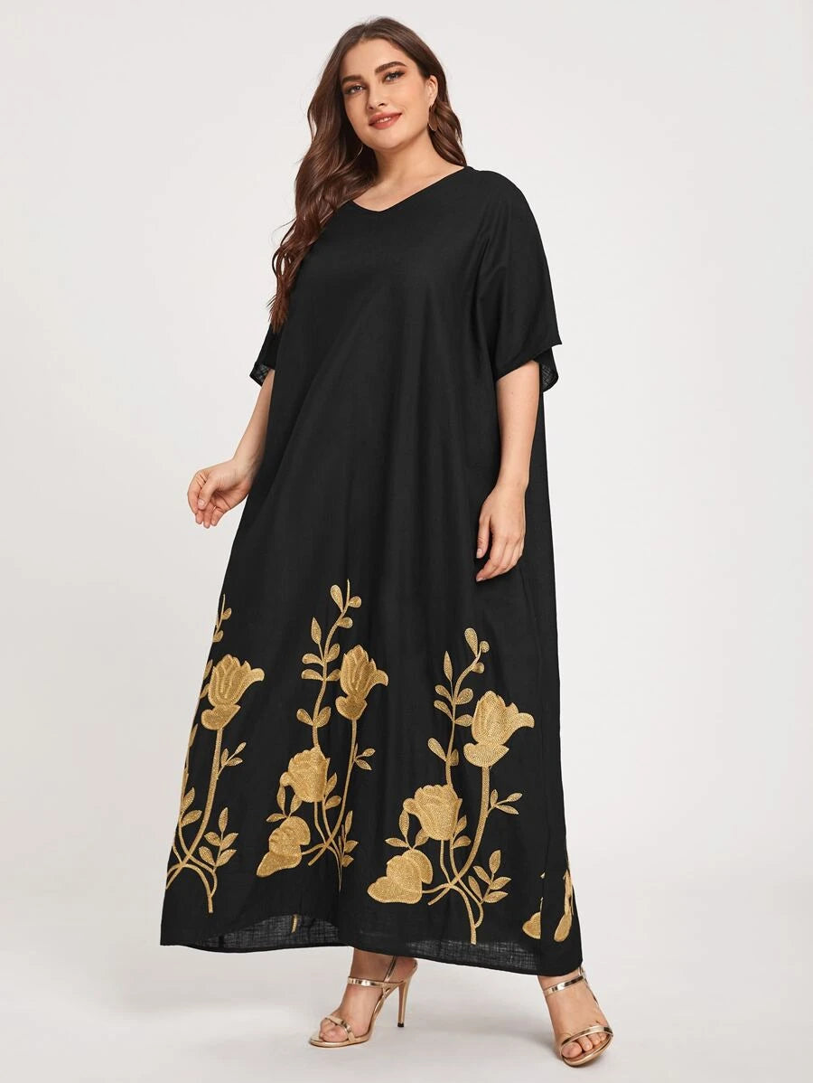 SHEIN فستان تونيك مزين بزهور مقاسات كبيرة