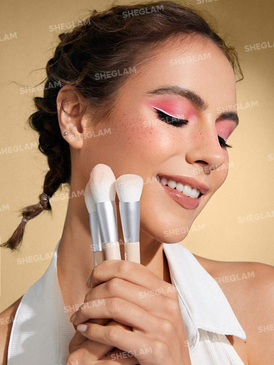 SHEGLAM Glam مجموعة فرش مع حقيبة للفاونديشن والكونتور والبودرة والخدود