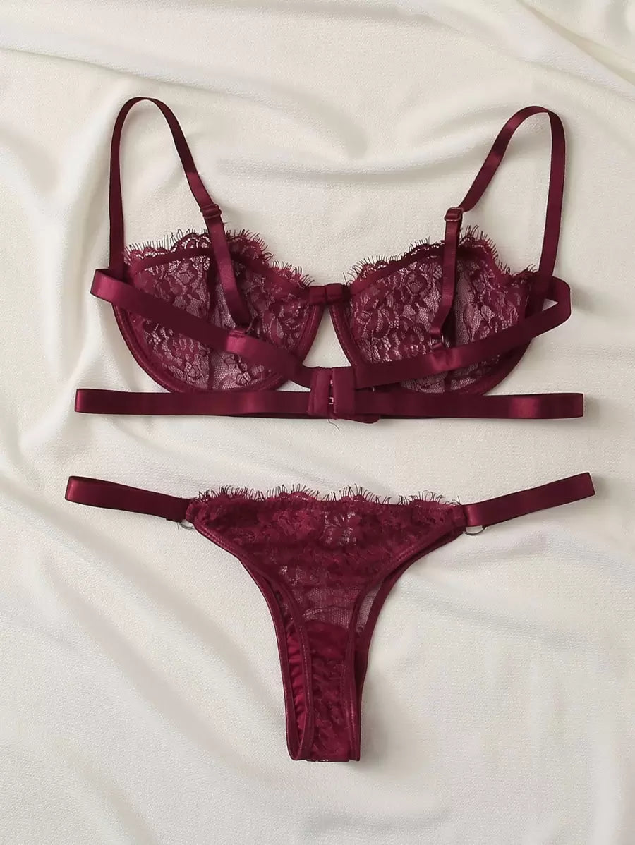SHEIN طقم لانجري بسلك ووسادة مع دانتيل زهري