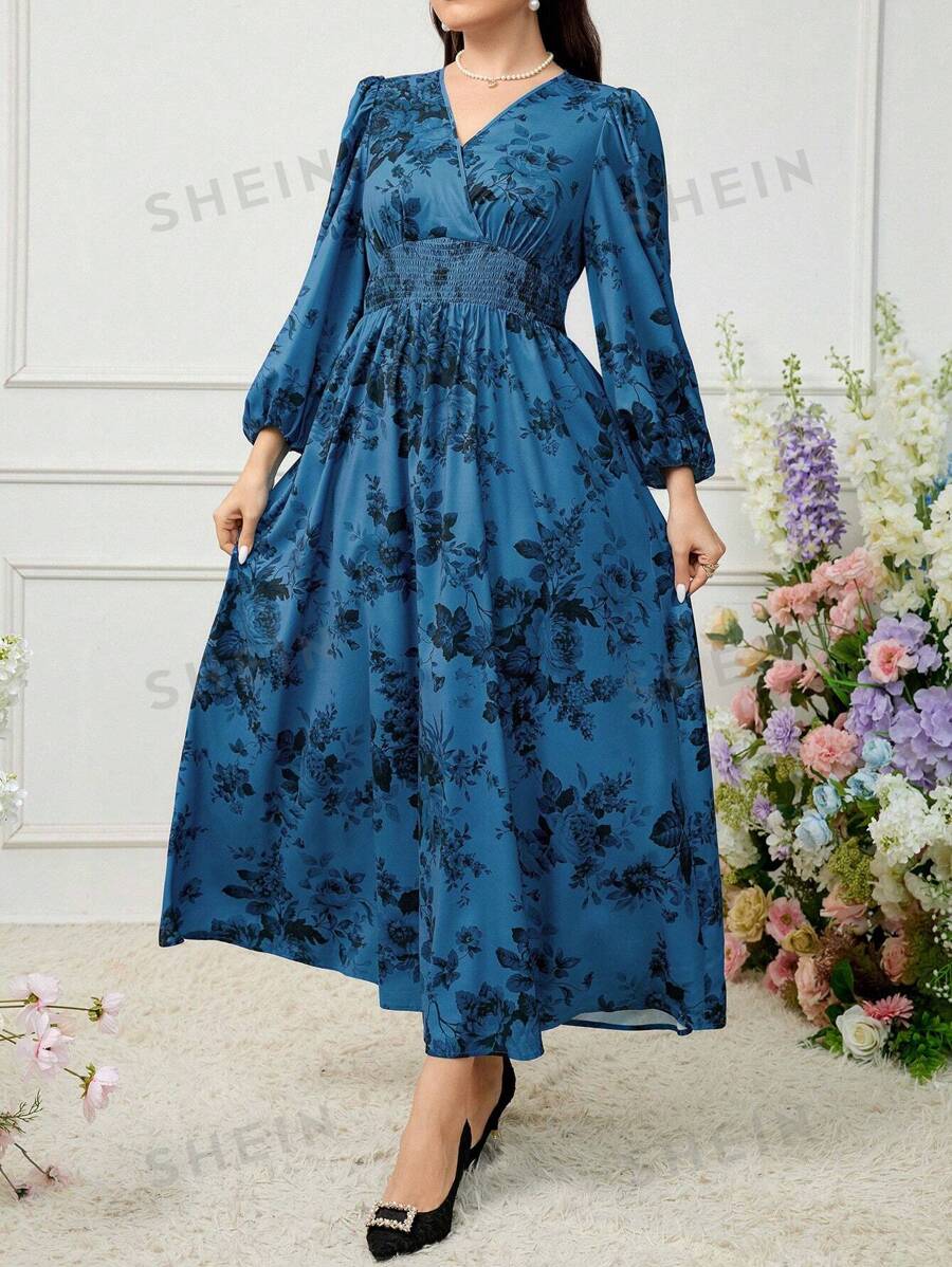 SHEIN Modely ملابس نسائية عربية يومية بسيطة مطبوعة عشوائية بمقاس زائد