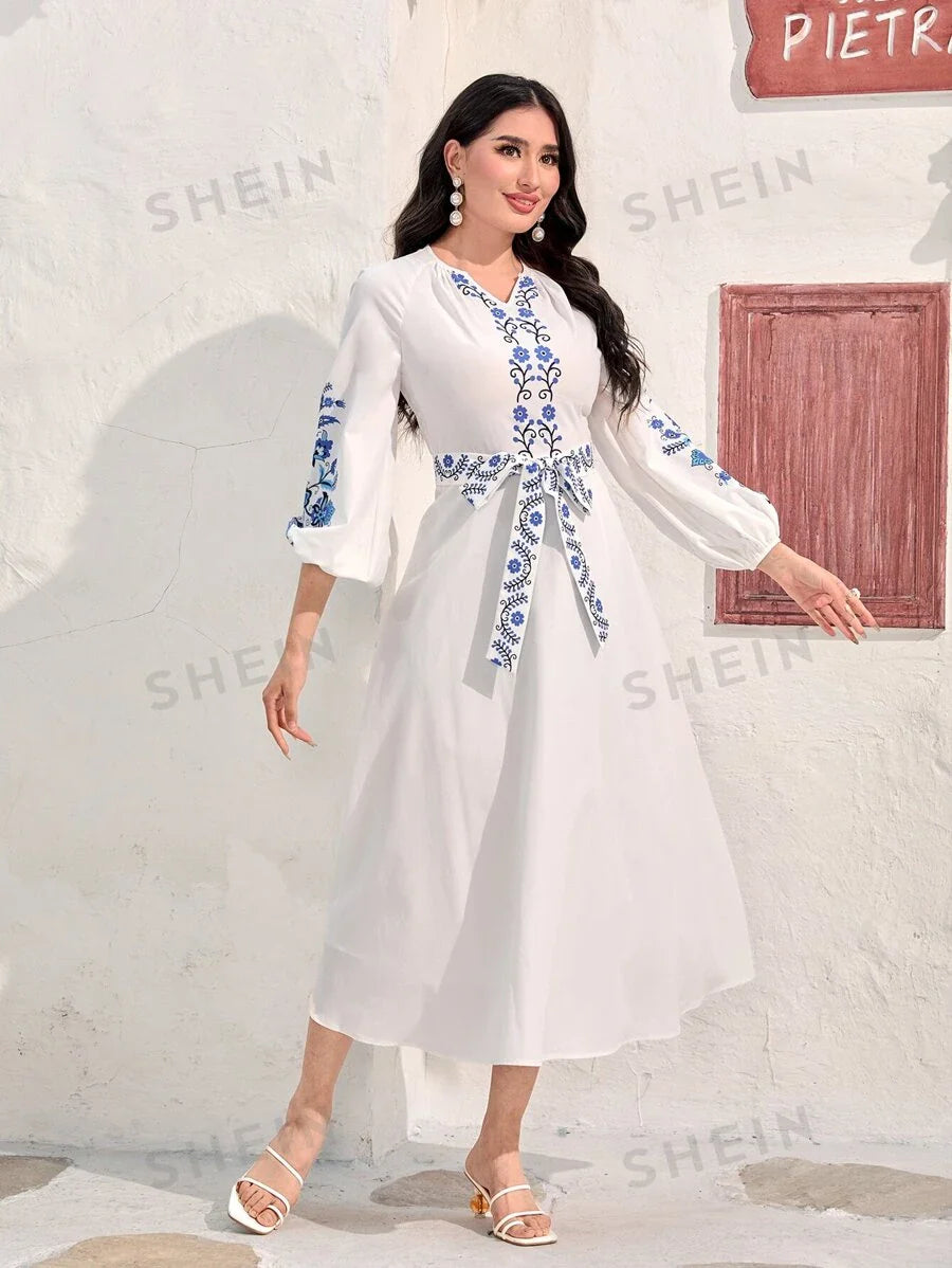 SHEIN Mulvari فستان بحزام طباعة الأزهار أكمام فانوس