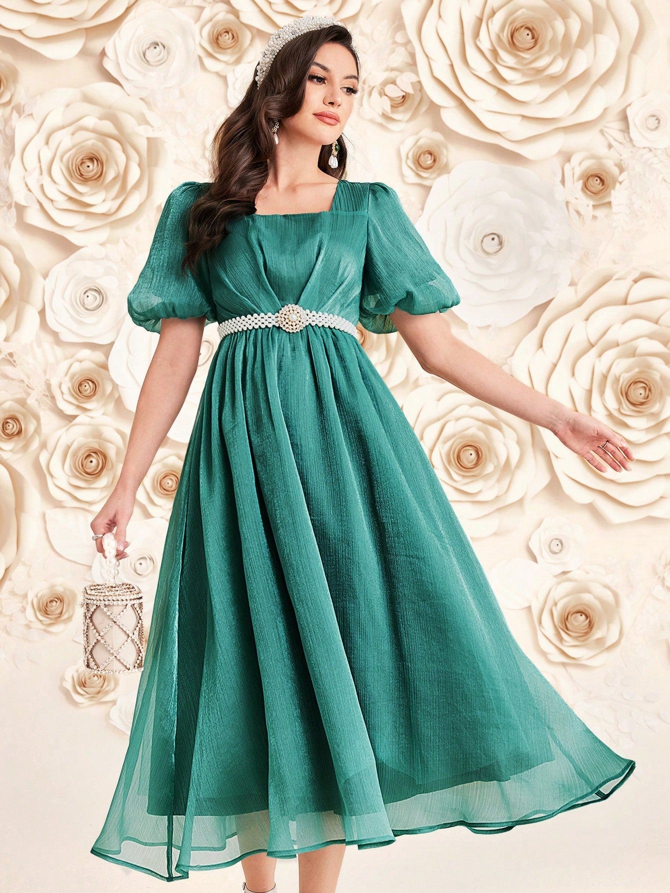 Modely Ladies' Solid Color Puff Sleeve Dress