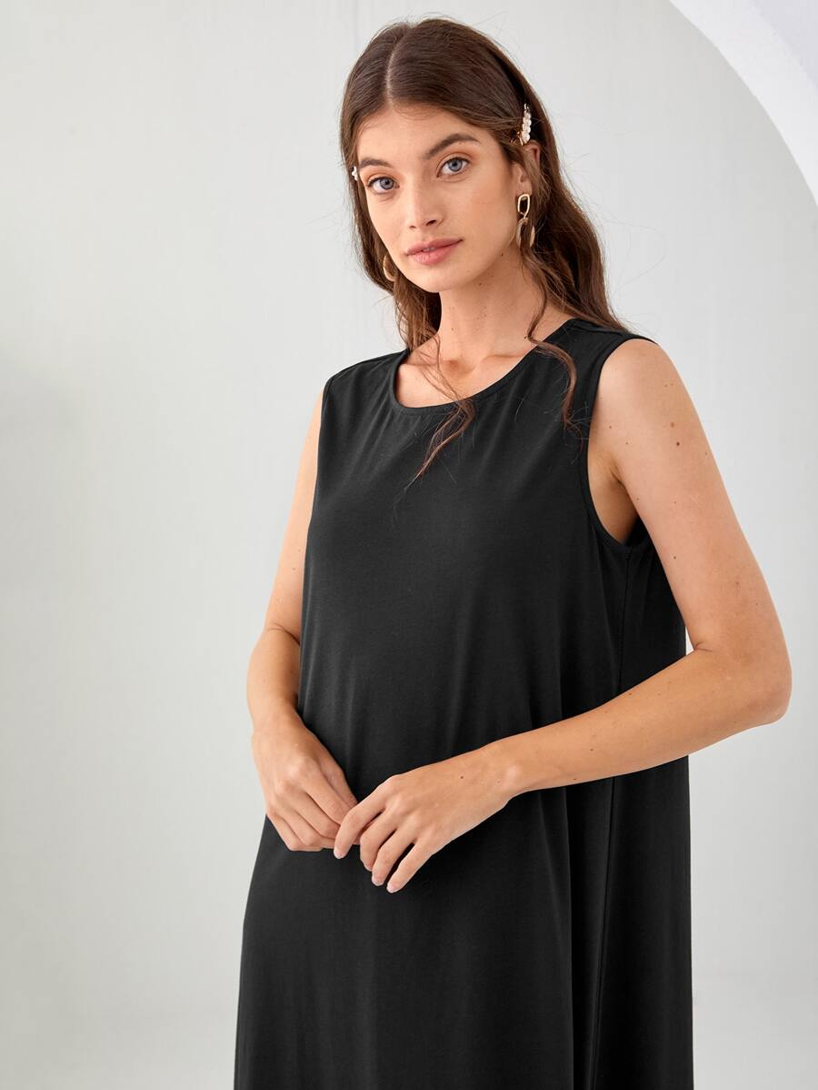 SHEIN Al Najma فستان تانك أسود برقبة مستديرة