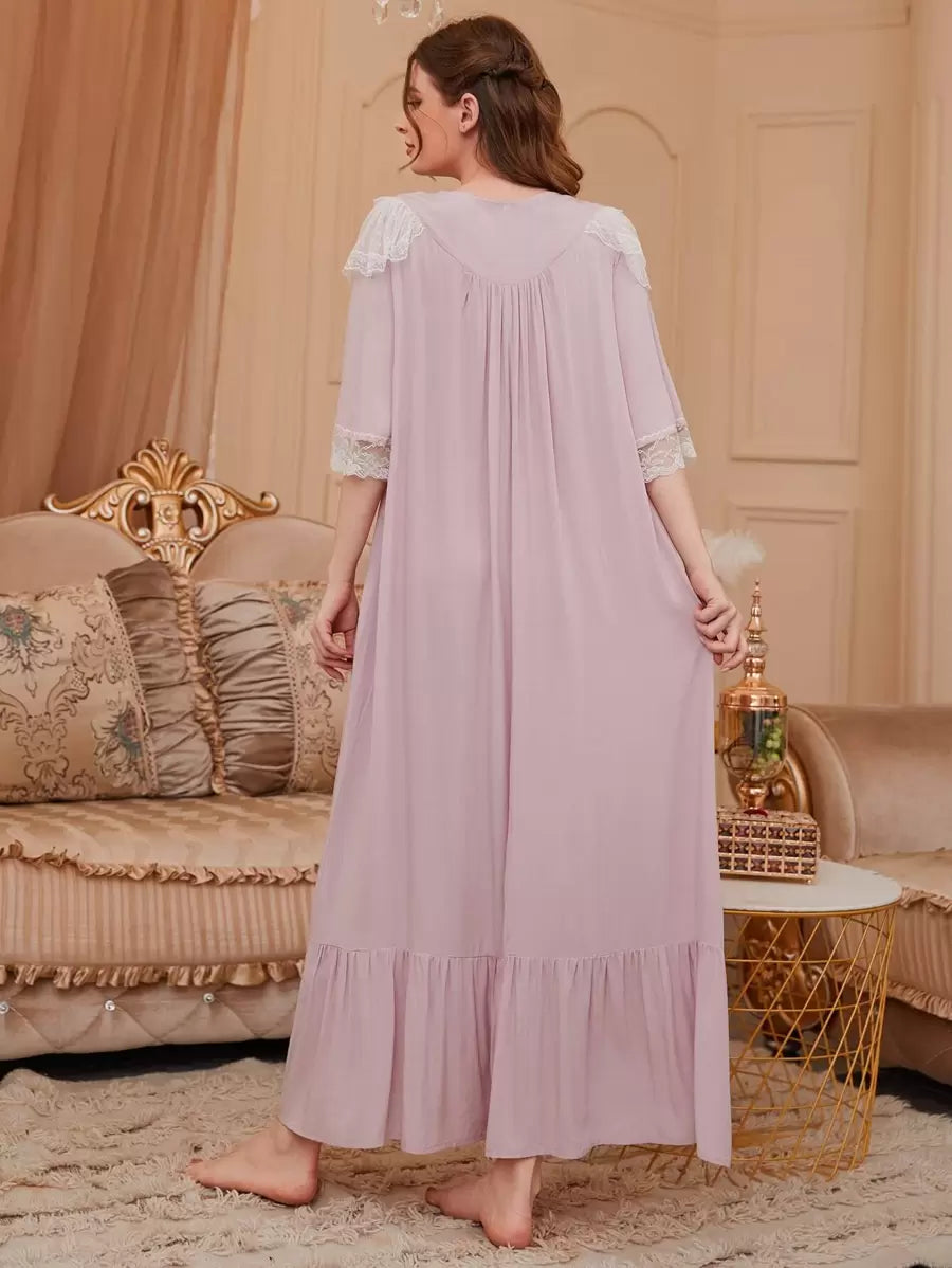 SHEIN PalaceNights فستان نوم طويل من الدانتيل بأزرار أمامية وكشكشة في الذيل