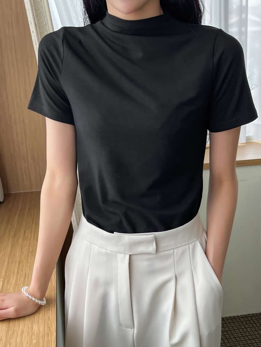 SHEIN DAZY بلوزة سوداء بياقة كولار