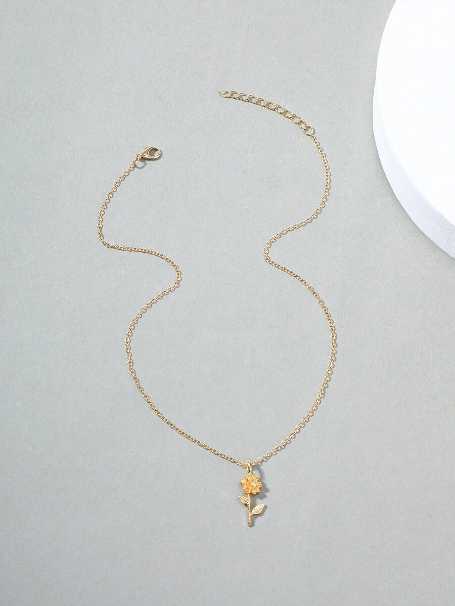 SHEIN قلادة سحر الزهور الذهبية