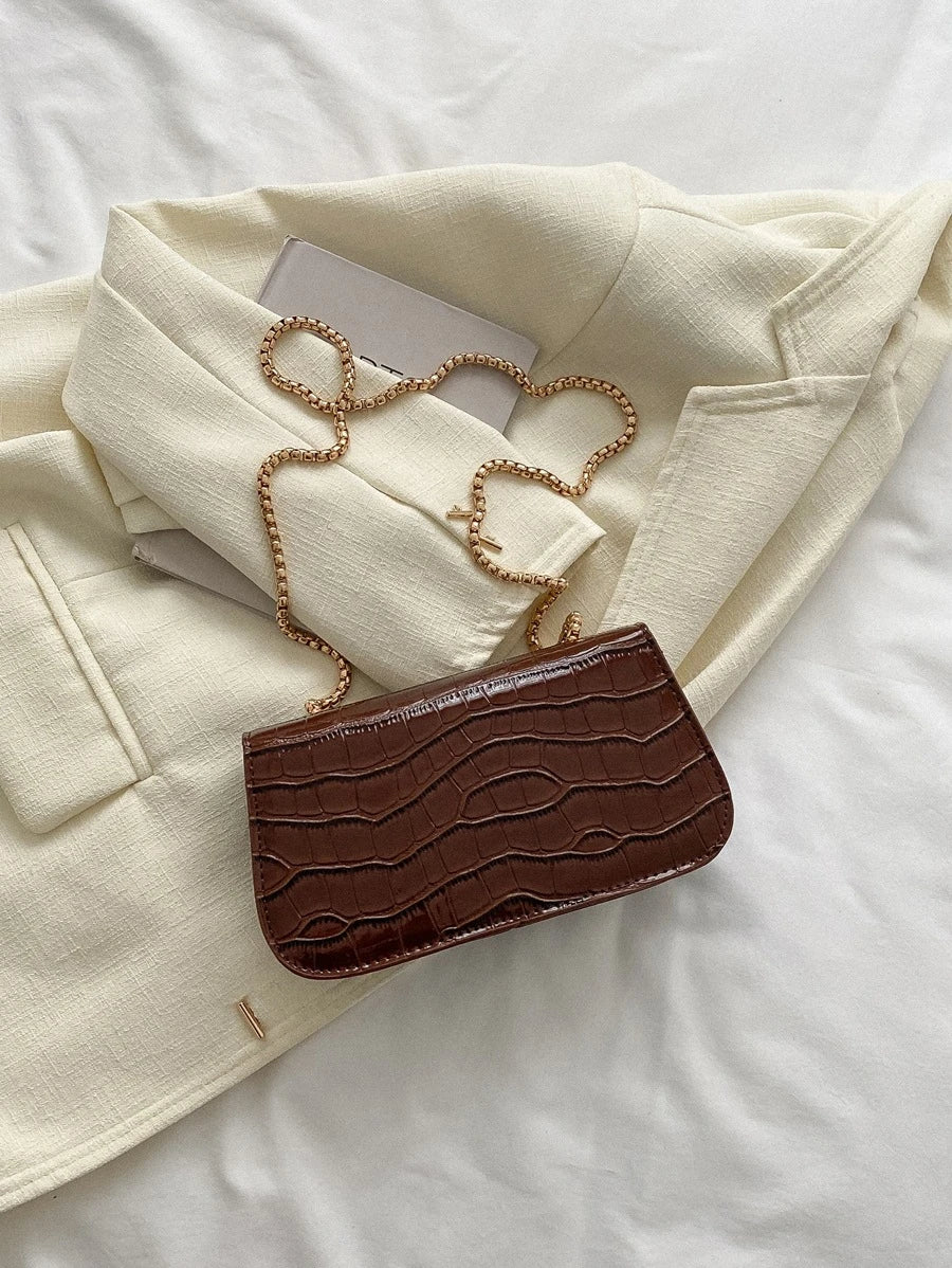 SHEIN حقيبة صغيرة بسلسلة بنمط تمساح