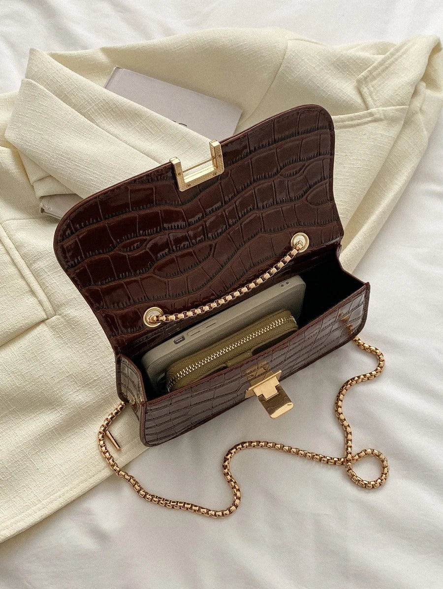 SHEIN حقيبة صغيرة بسلسلة بنمط تمساح