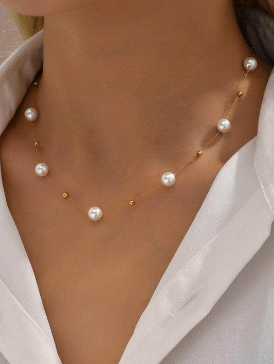 SHEIN قلادة مطلية ذهب عيار 18 ستانلس ستيل مع خرزة