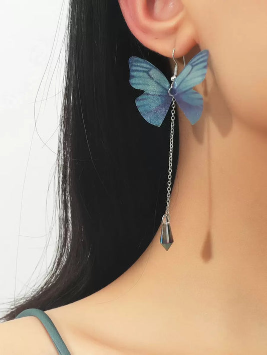 SHEIN زوج أقراط متدلية فراشة مزينة بالخرز