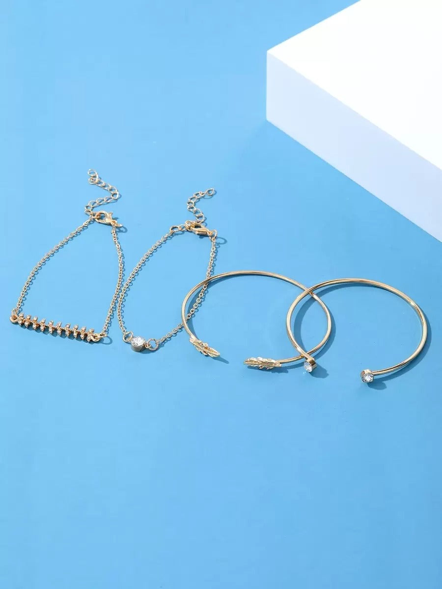 SHEIN سوار 4 قطع مزين بحجر الراين