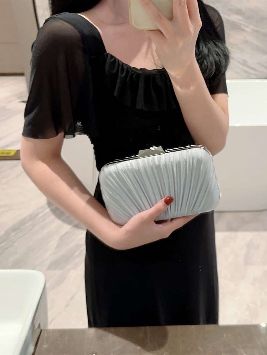 SHEIN حقيبة مسائية صغيرة مربعة براقة بسلسلة