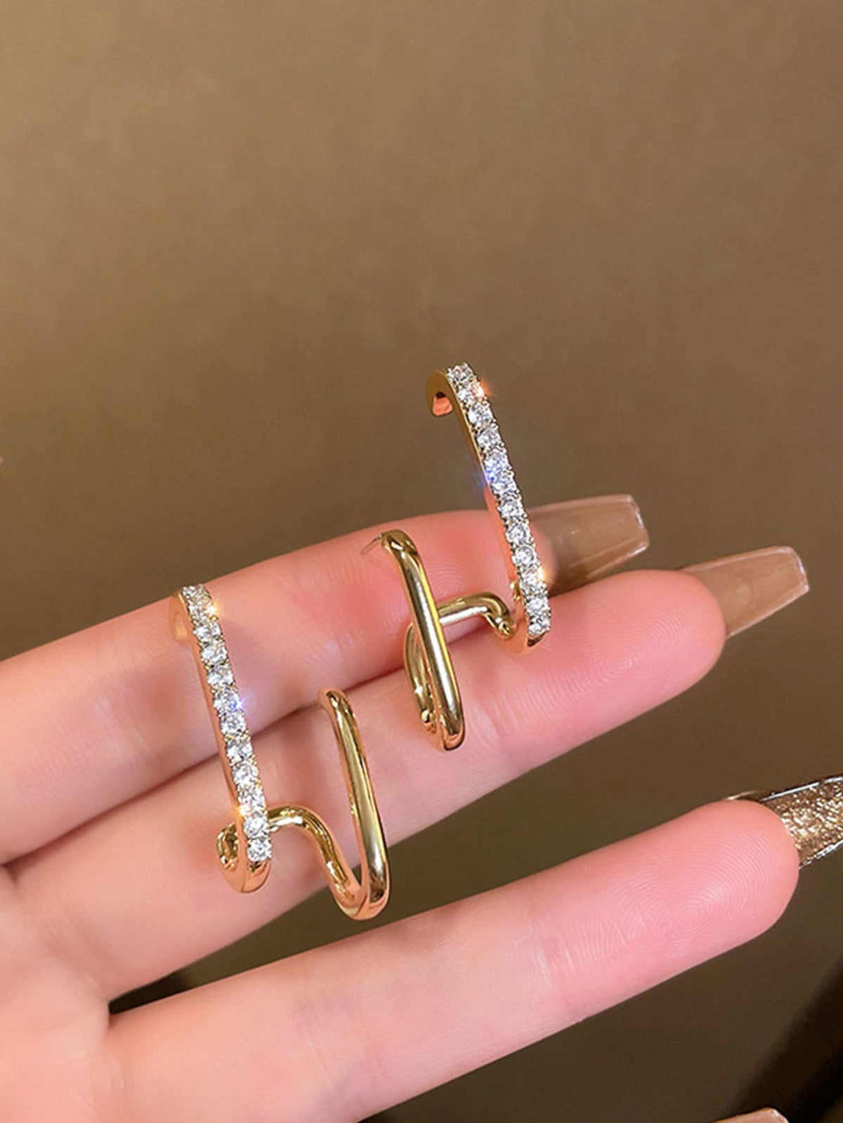 SHEIN زوج أقراط أذن مرصعة بالراين