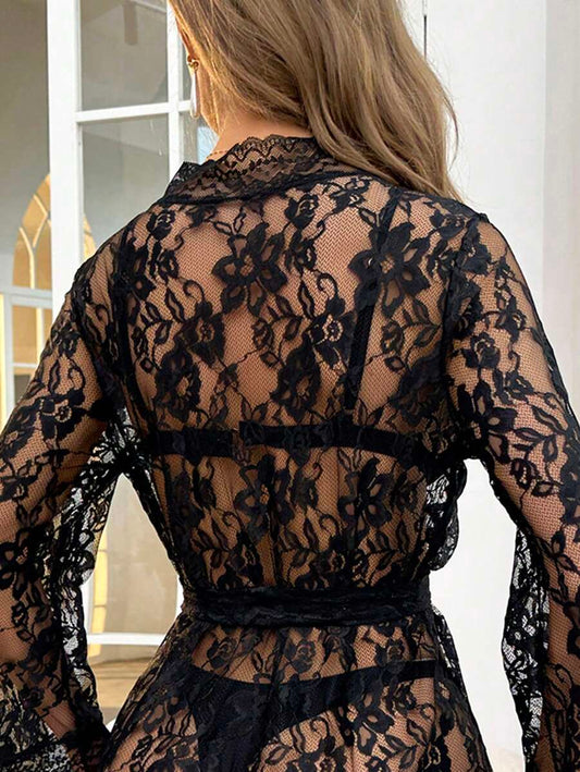 SHEIN SilkySpell روب بحزام دانتيل زهري