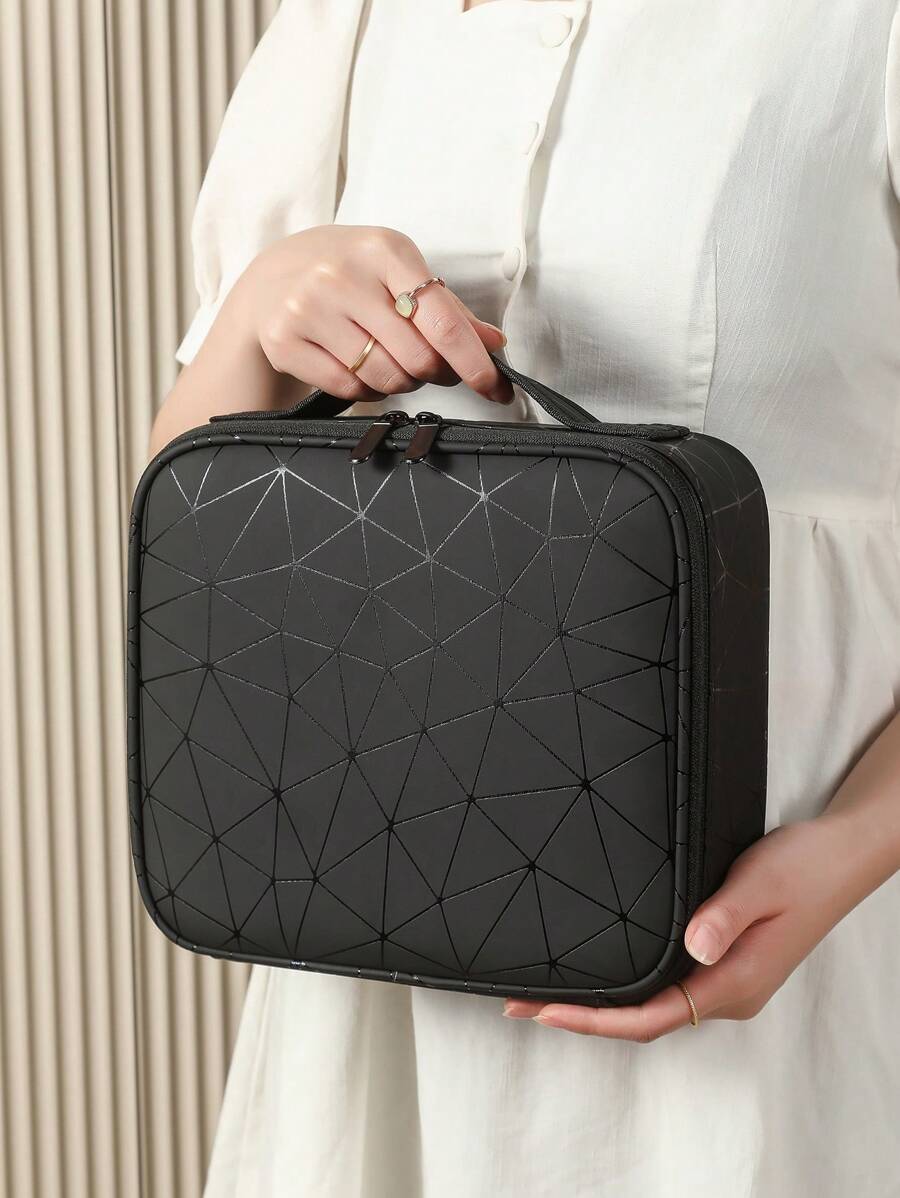 SHEIN حقيبة مكياج كبيرة مقاومة للماء بنمط هندسي، عملية للتخزين والسفر