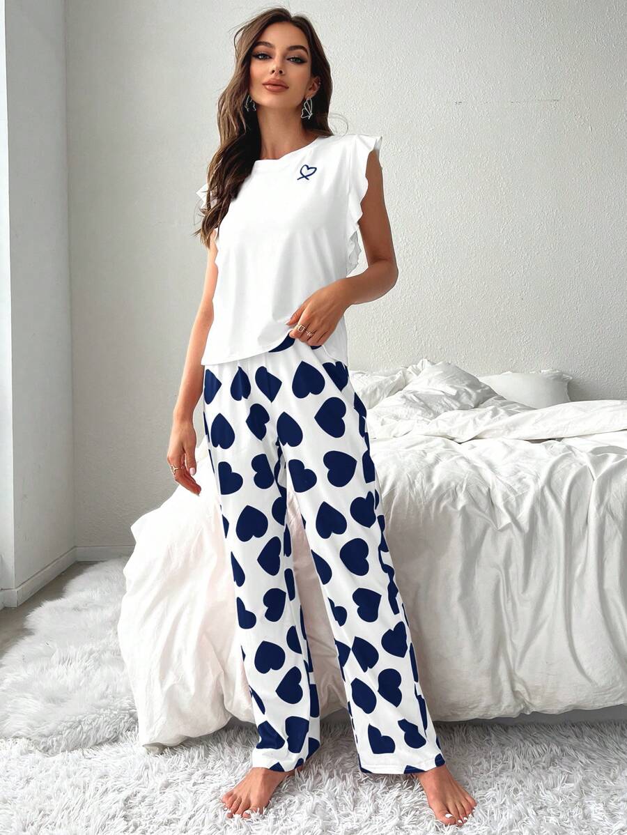 SHEIN طقم بيجامة مزين بطبعة قلب وكشكشة