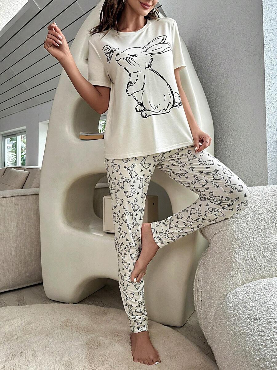 SHEIN طقم بيجامة من تيشيرت وبنطال بطباعة أرنب