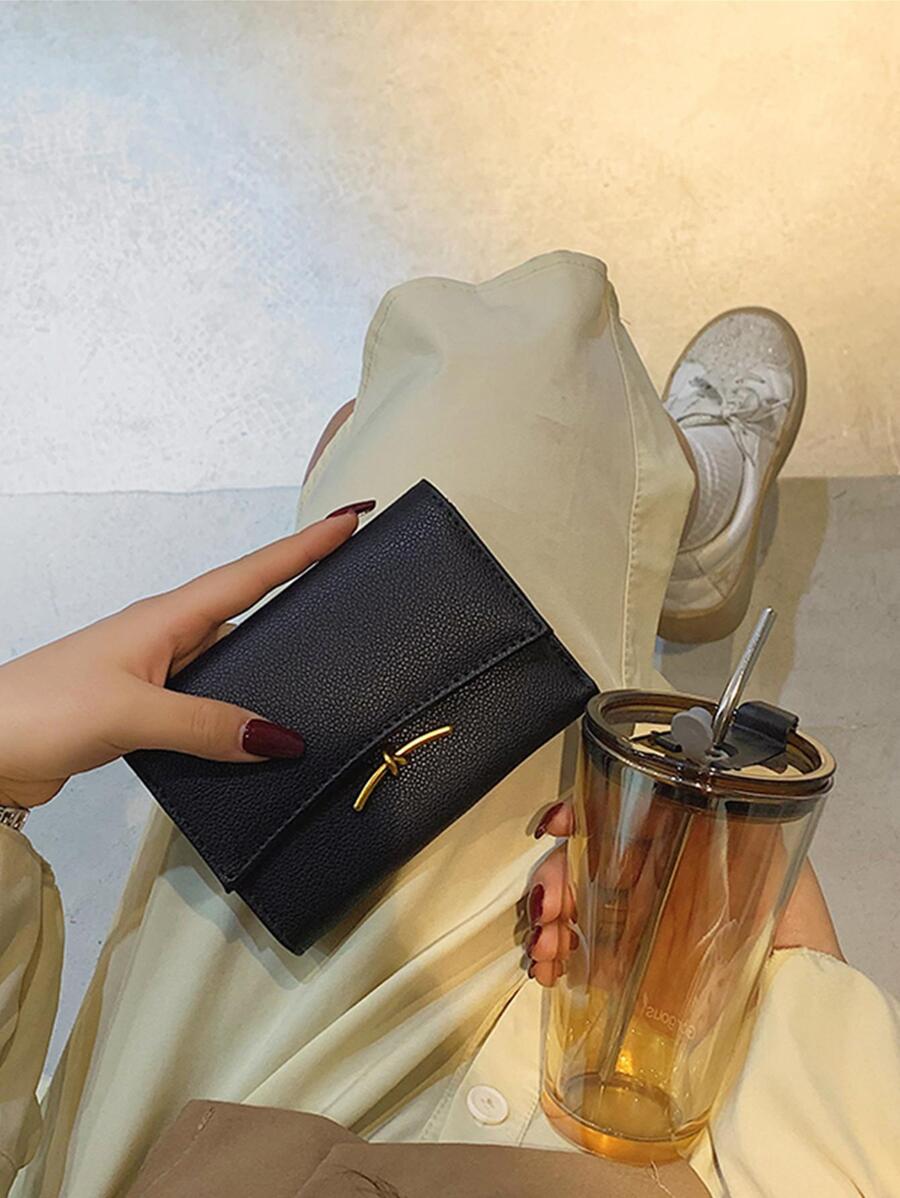 SHEIN محفظة محفورة بنقشة الليتشي من جلد بولي يوريثان