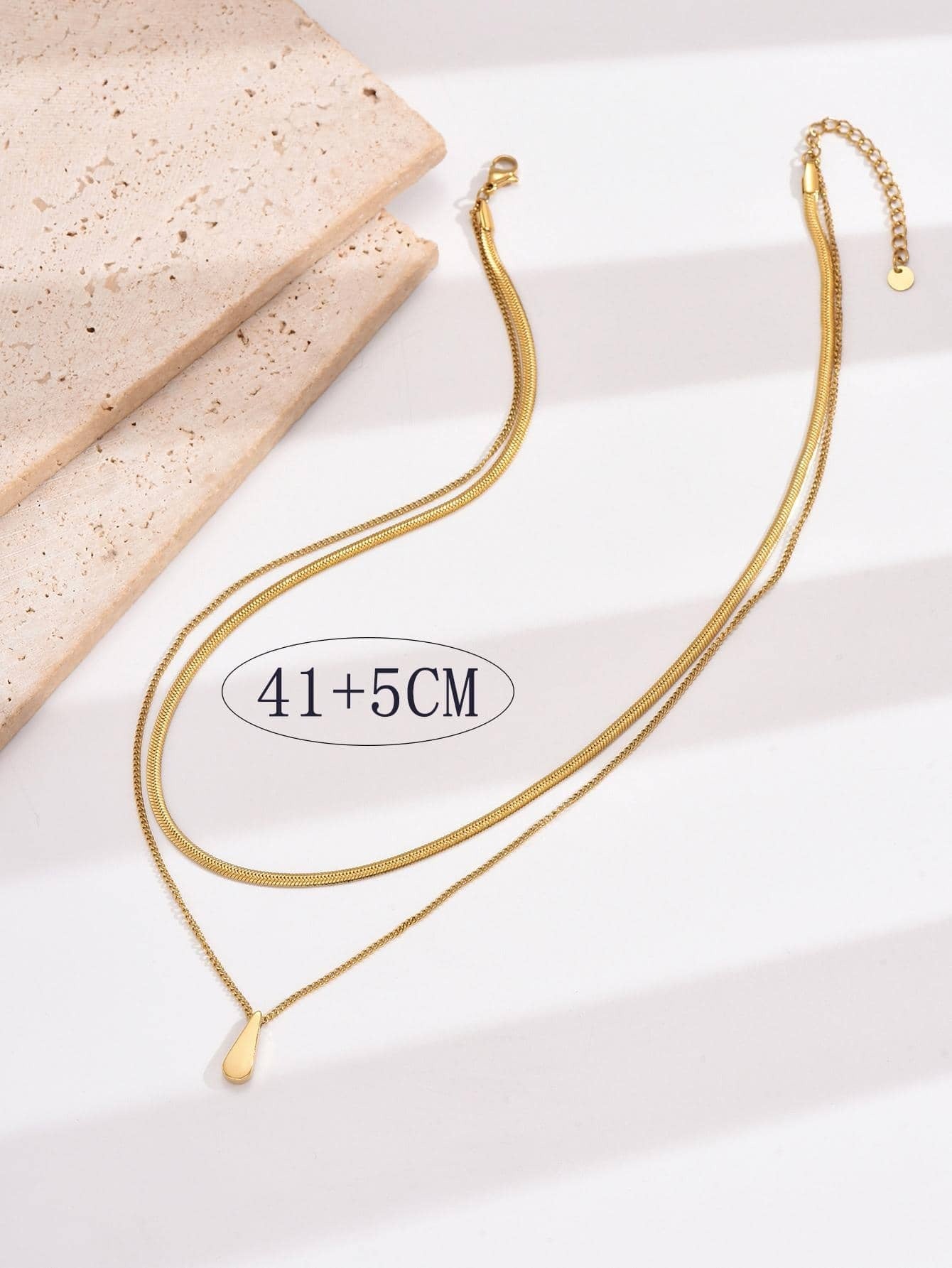 SHEIN قلادة طبقتين بتصميم أنيق