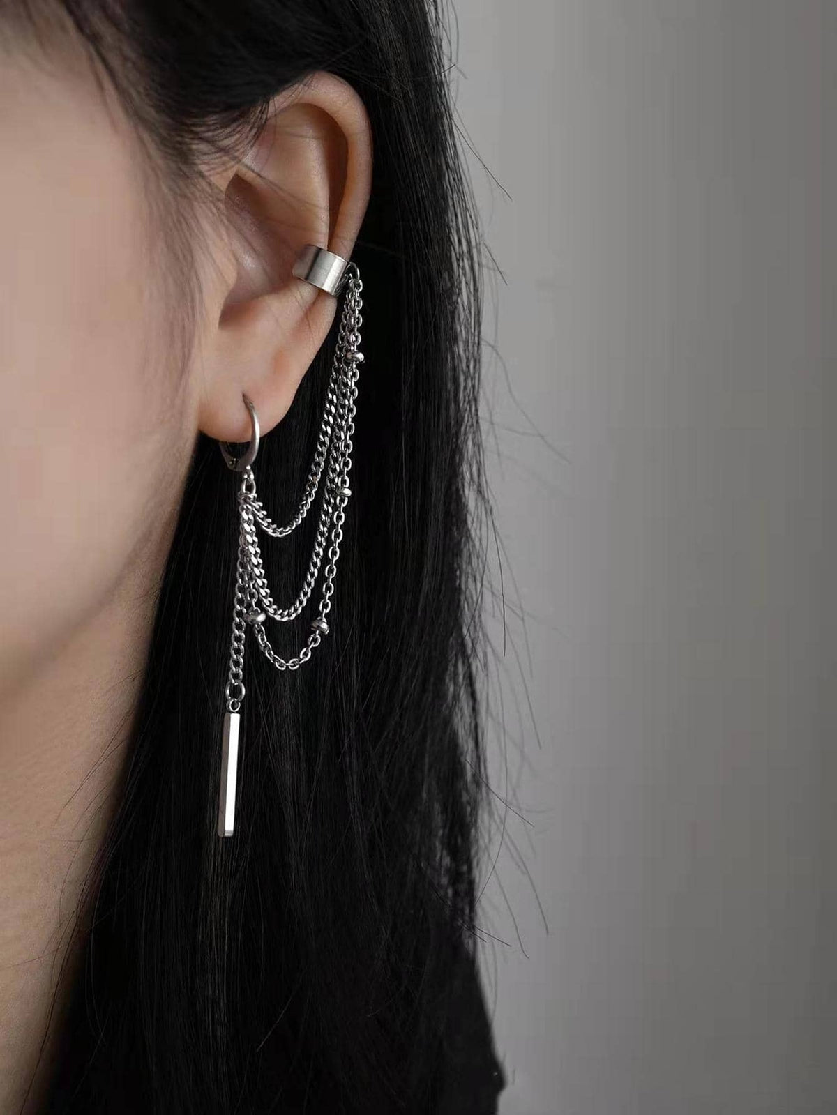 SHEIN  مشبك الأذن بسلسلة أنيقة  يمنحك مظهرًا مميزًا