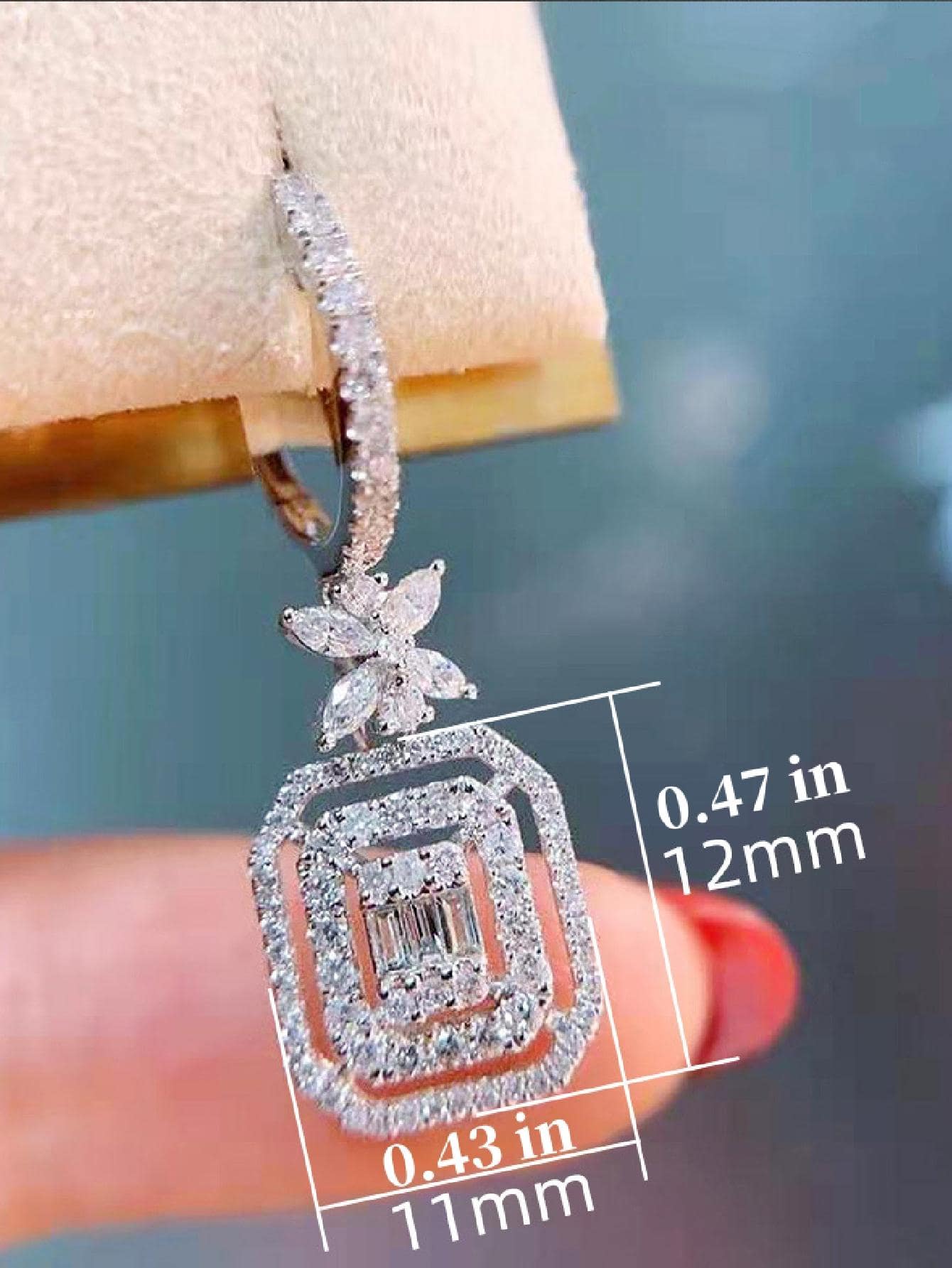 SHEIN زوج أقراط مكعبة مزينة بزركونيا