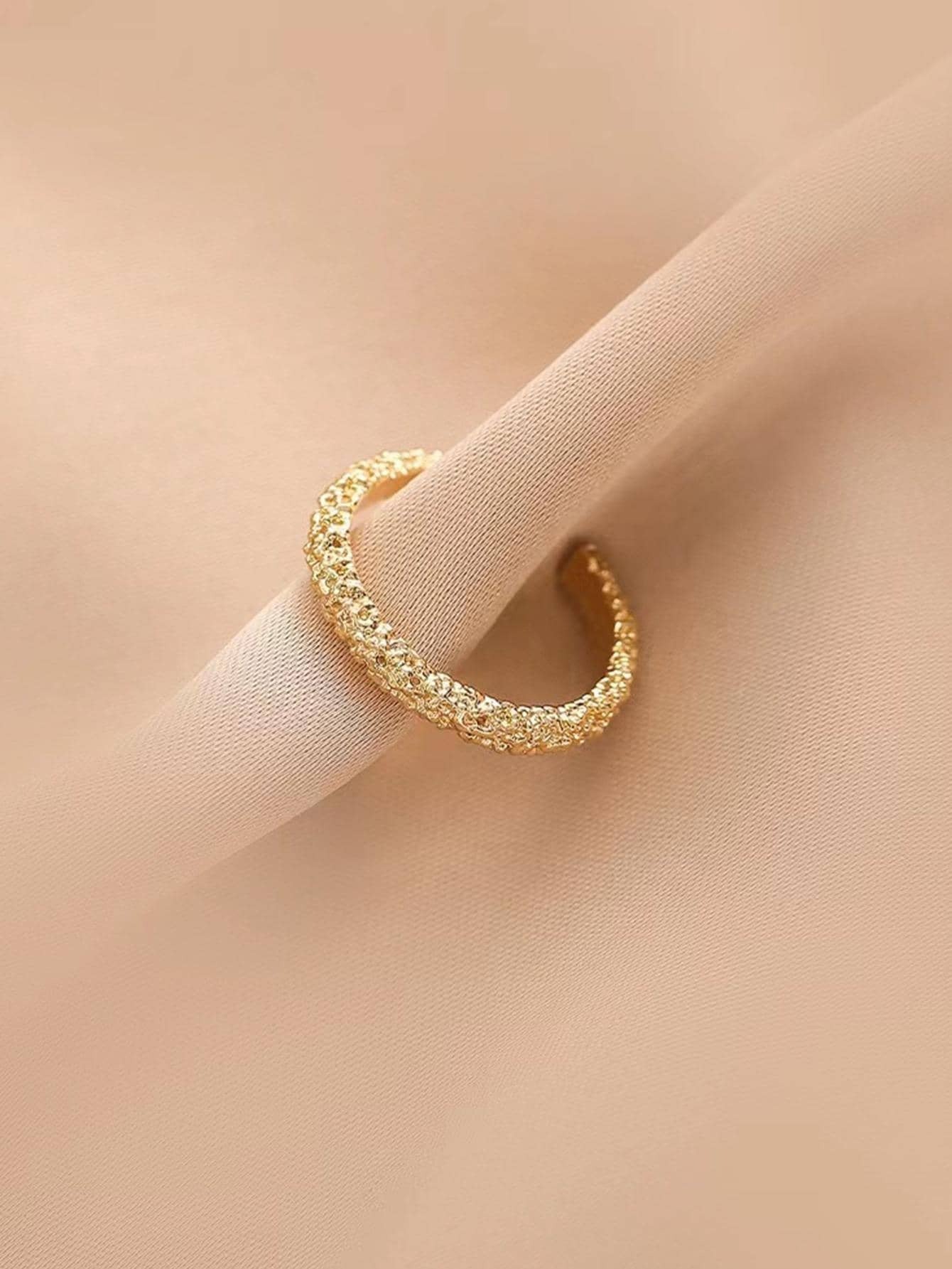 SHEIN خاتم ذهبي مفتوح ذات طابع كلاسيكي