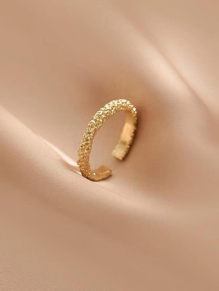 SHEIN خاتم ذهبي مفتوح ذات طابع كلاسيكي