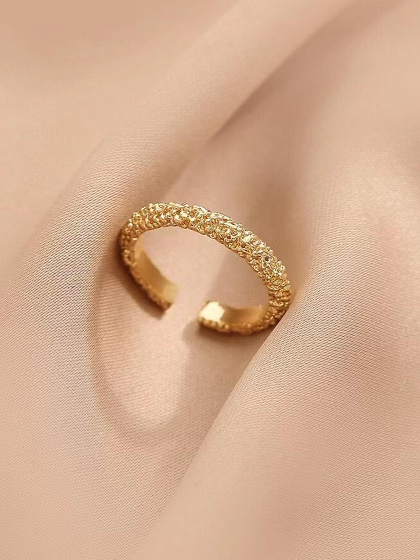 SHEIN خاتم ذهبي مفتوح ذات طابع كلاسيكي