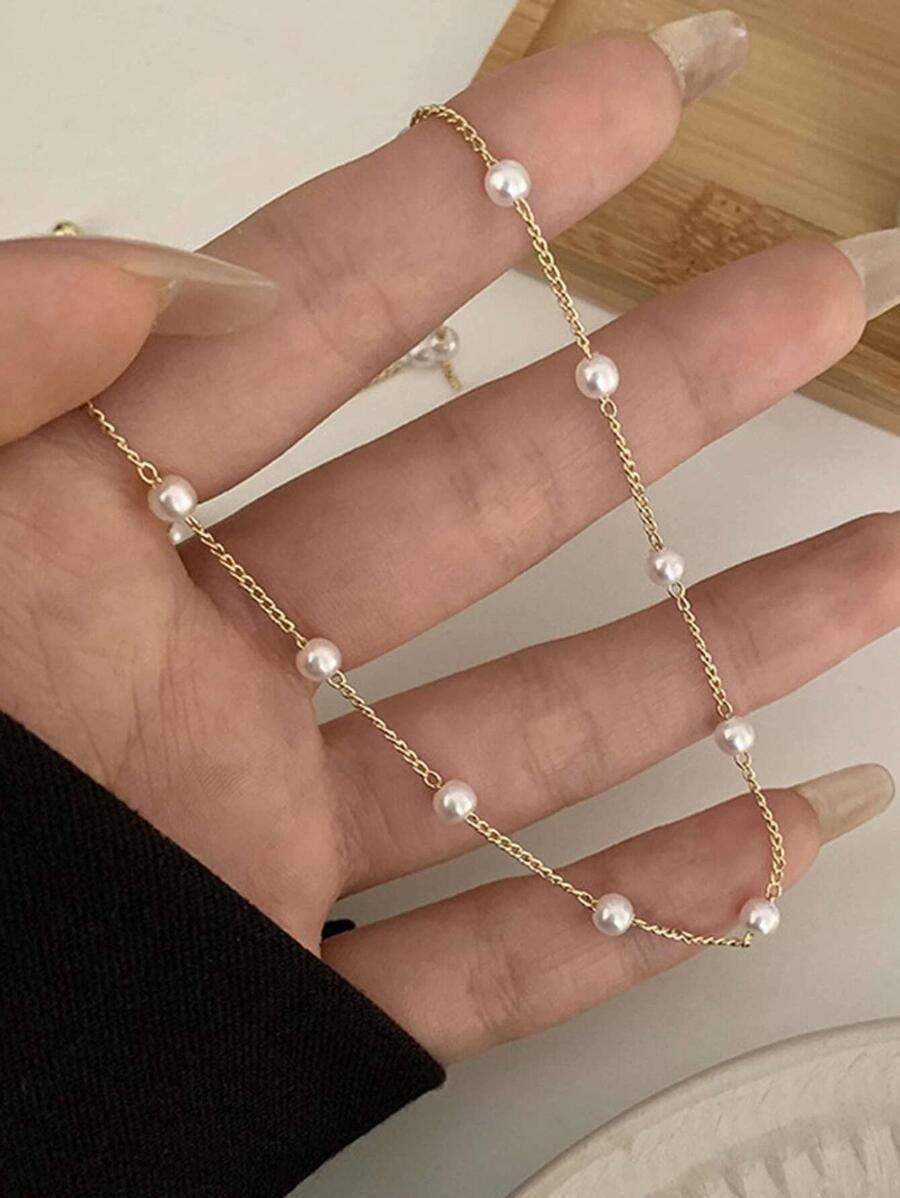 SHEIN قلادة مزخرفة باللؤلؤ الصناعي