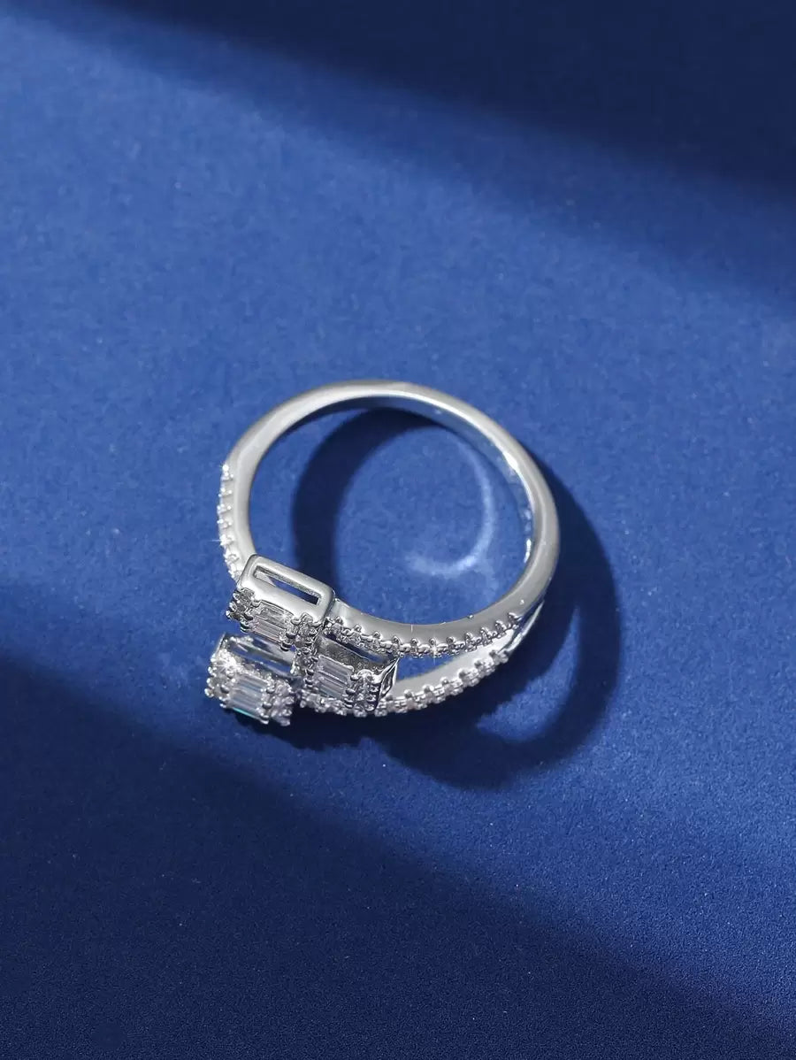 SHEIN CZ خاتم نحاسي متعدد المكعبات مرصع بحجر