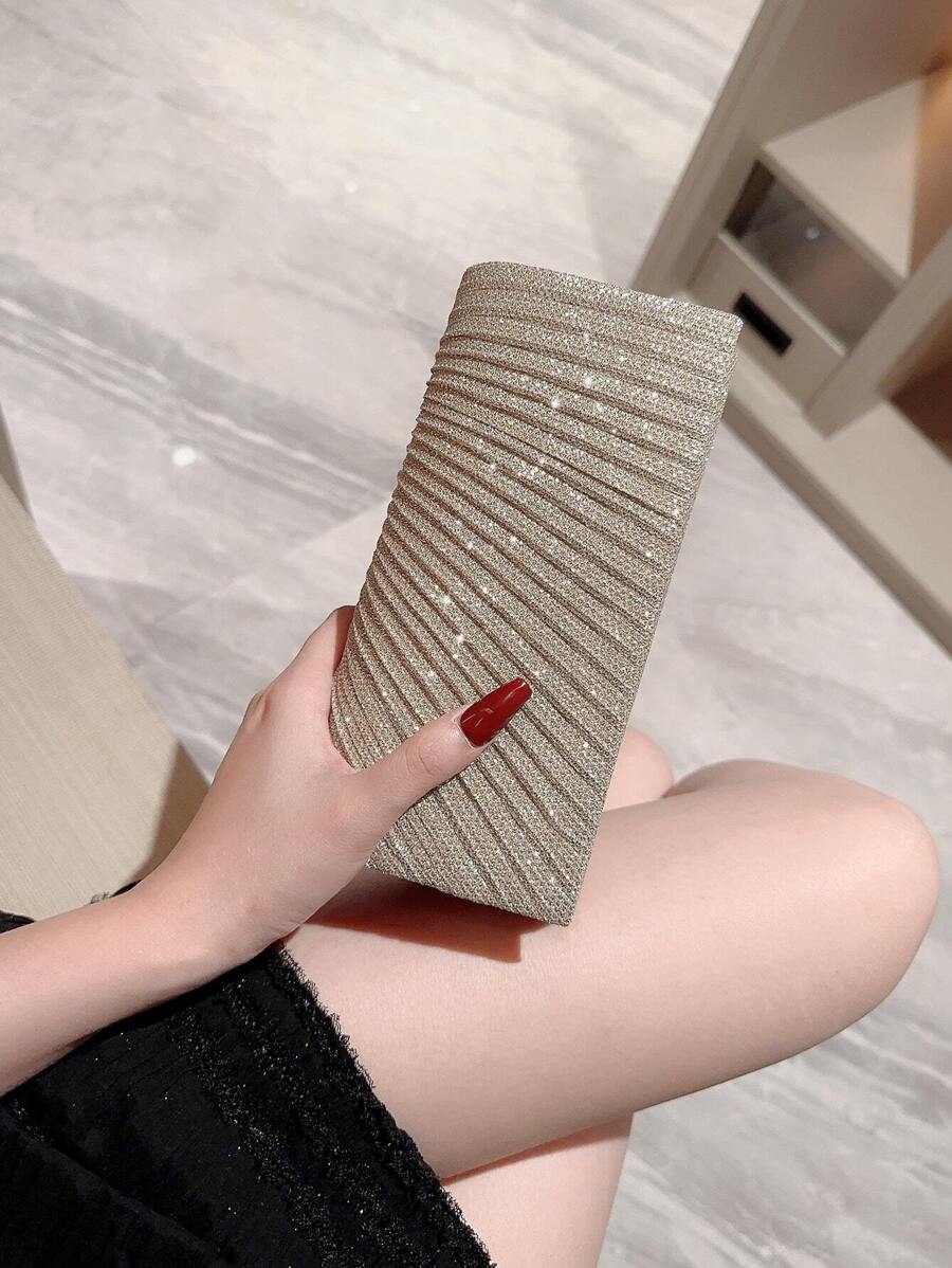 SHEIN حقيبة دلو ذهبية مزينة براينستون