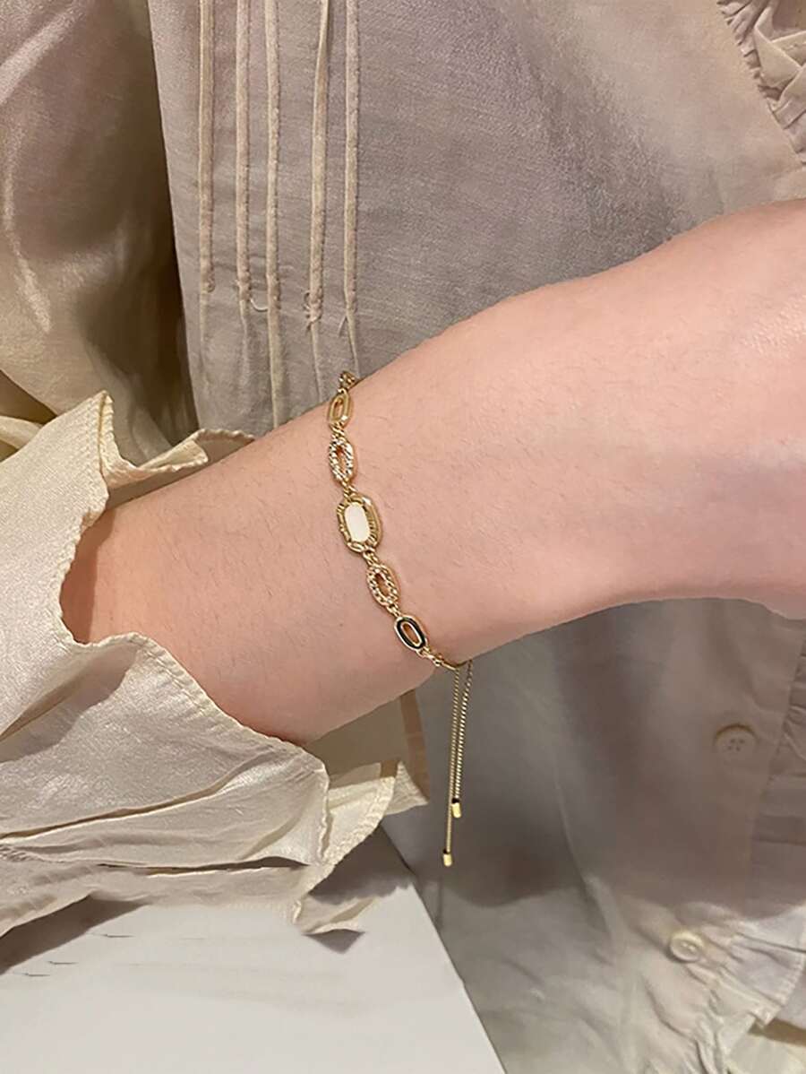 SHEIN إسورة ذهبية مربعة مطلية بمكعب زركونيا