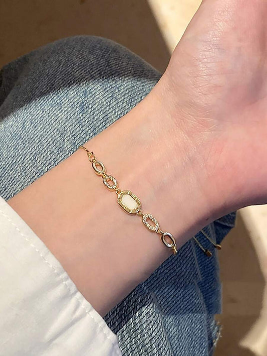 SHEIN إسورة ذهبية مربعة مطلية بمكعب زركونيا