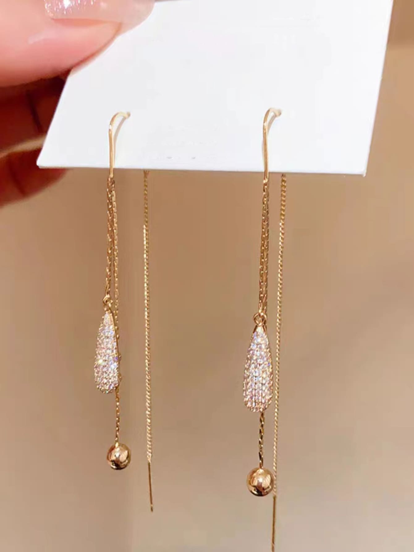 SHEIN زوج أقراط قطرات ماء بحجر الراين وسلسلة طويلة