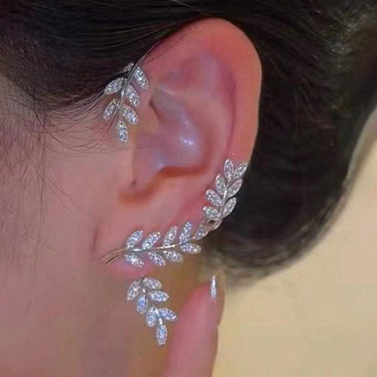 SHEIN قرط مسماري (قطعة واحدة) بتصميم ورقة زهرة