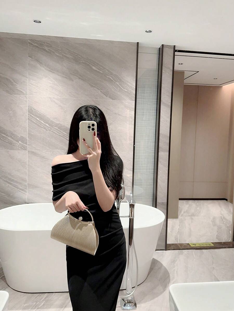 SHEIN حقيبة جرار مزينة براين ستون وخرز لؤلؤ